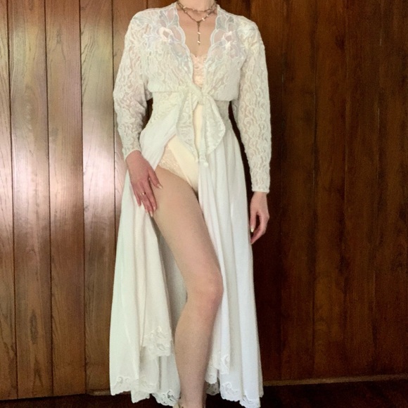 Dramatic 1980s Peignoir, Full Length, Lace Tie Front, Flora Nikrooz - Picture 12 of 16
